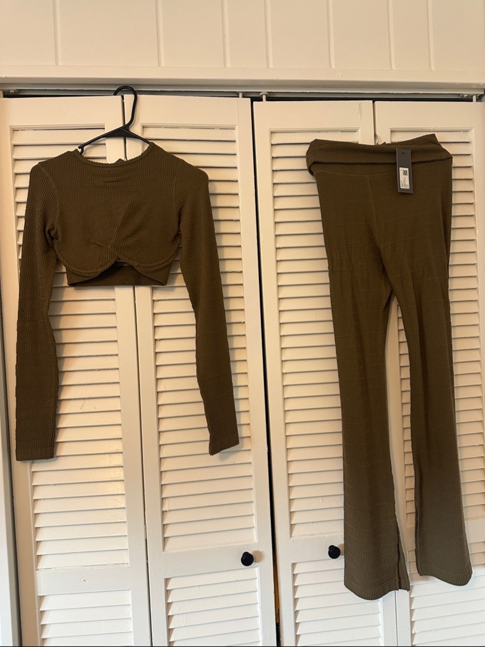 Savage X Fenty Olive Ribbed Twist Crop Top & Flared Pants Set
